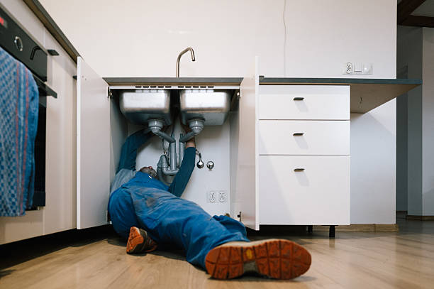 Professional Leak Detection technician working in Unionville, NY